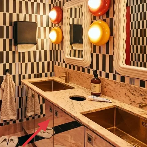 black bath mat