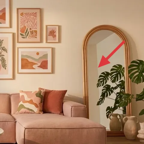 Arched mirror